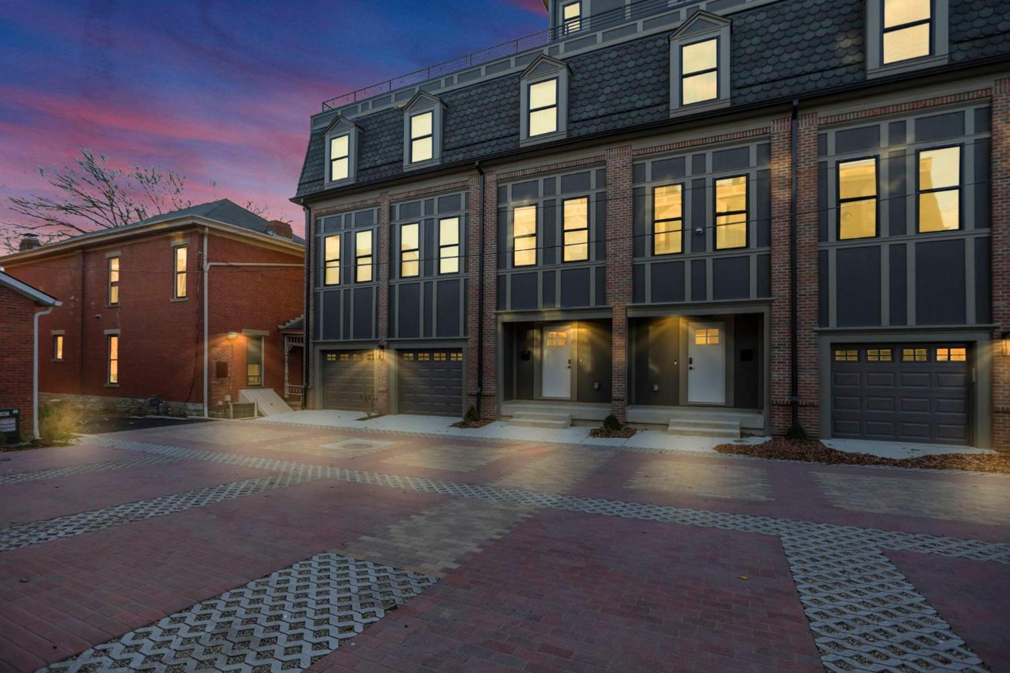 The Golden Hour - Luxury And Rooftop Hot Tub Villa Columbus Exterior photo